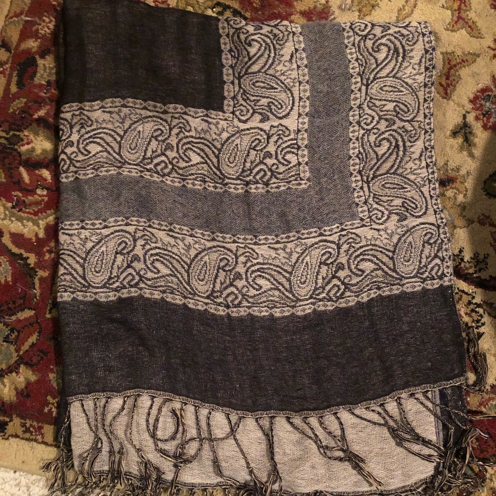 Greyscale Pashmina